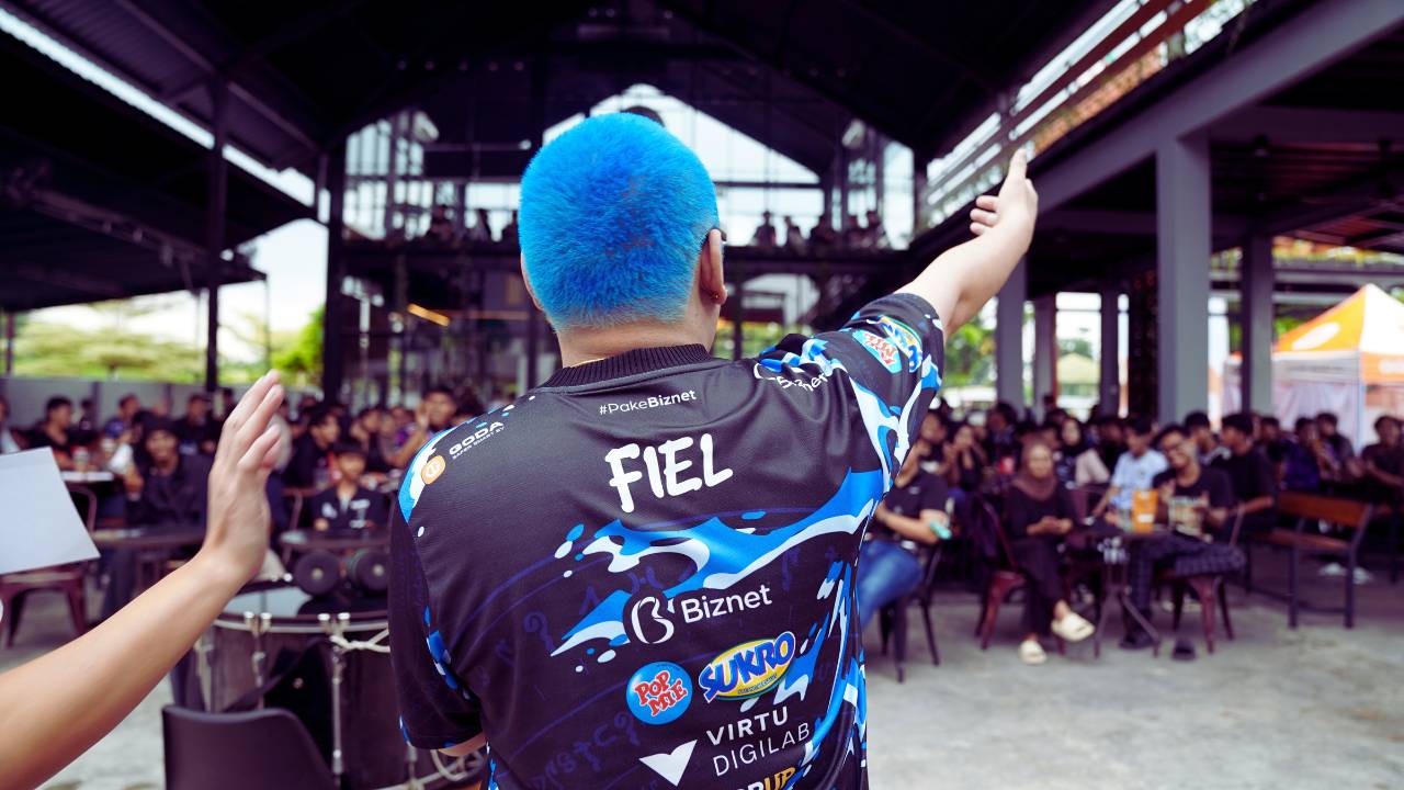 RRQ Fiel: Between Championships, Family, and Reality